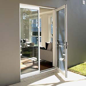 Достойное украшение любого интерьера – алюминиевые двери