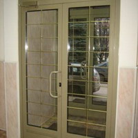 дверь из алюминиевого профиля в Москве